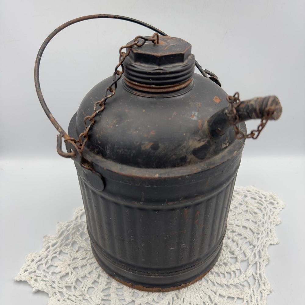AT-DD11 Vintage railroad one gallon oil can with spout and chained lid, handle